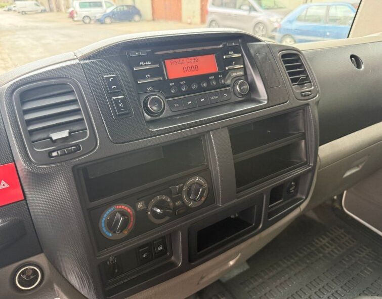 NISSAN  CABSTAR NT400 CESTA ELEVADORA 
